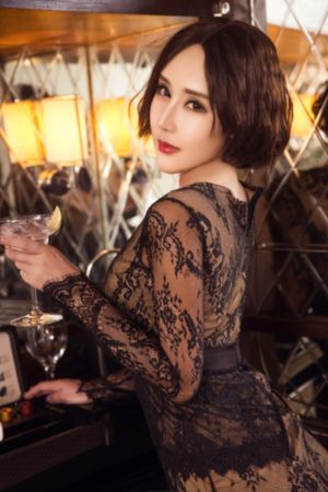 女教师在办公室被躁在线观看av